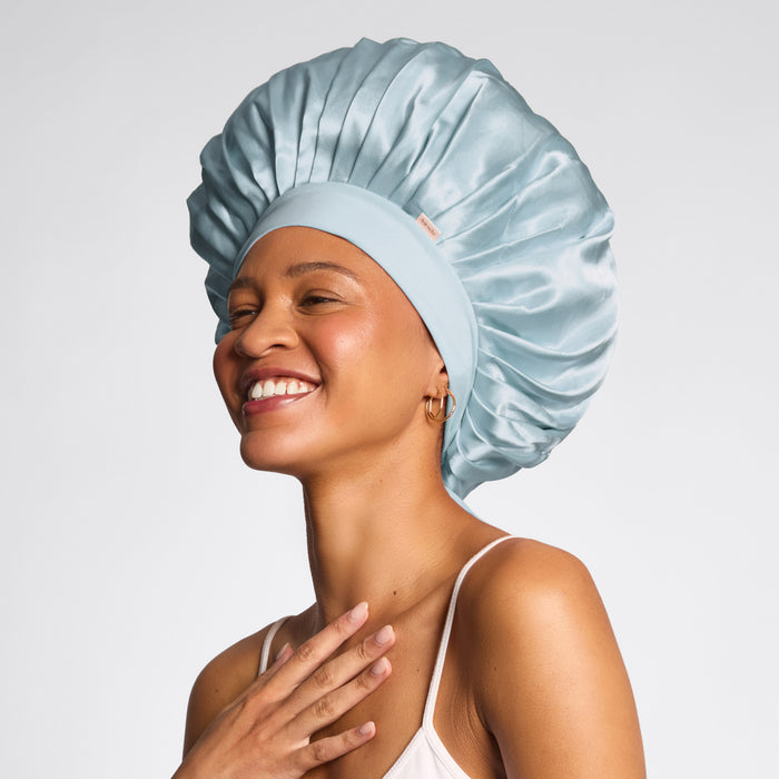 Bonnet oversize en satin - Bleu noisette