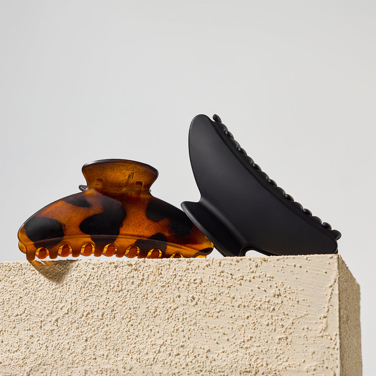 مشابك مخلب متوسطة 2 قطعة - بلاستيك معاد تدويره