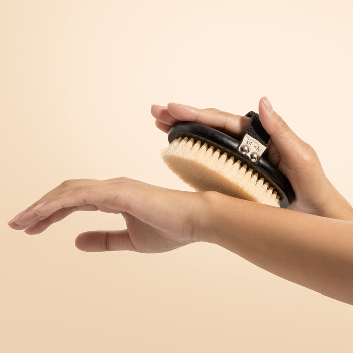 فرشاة الجسم الجافة